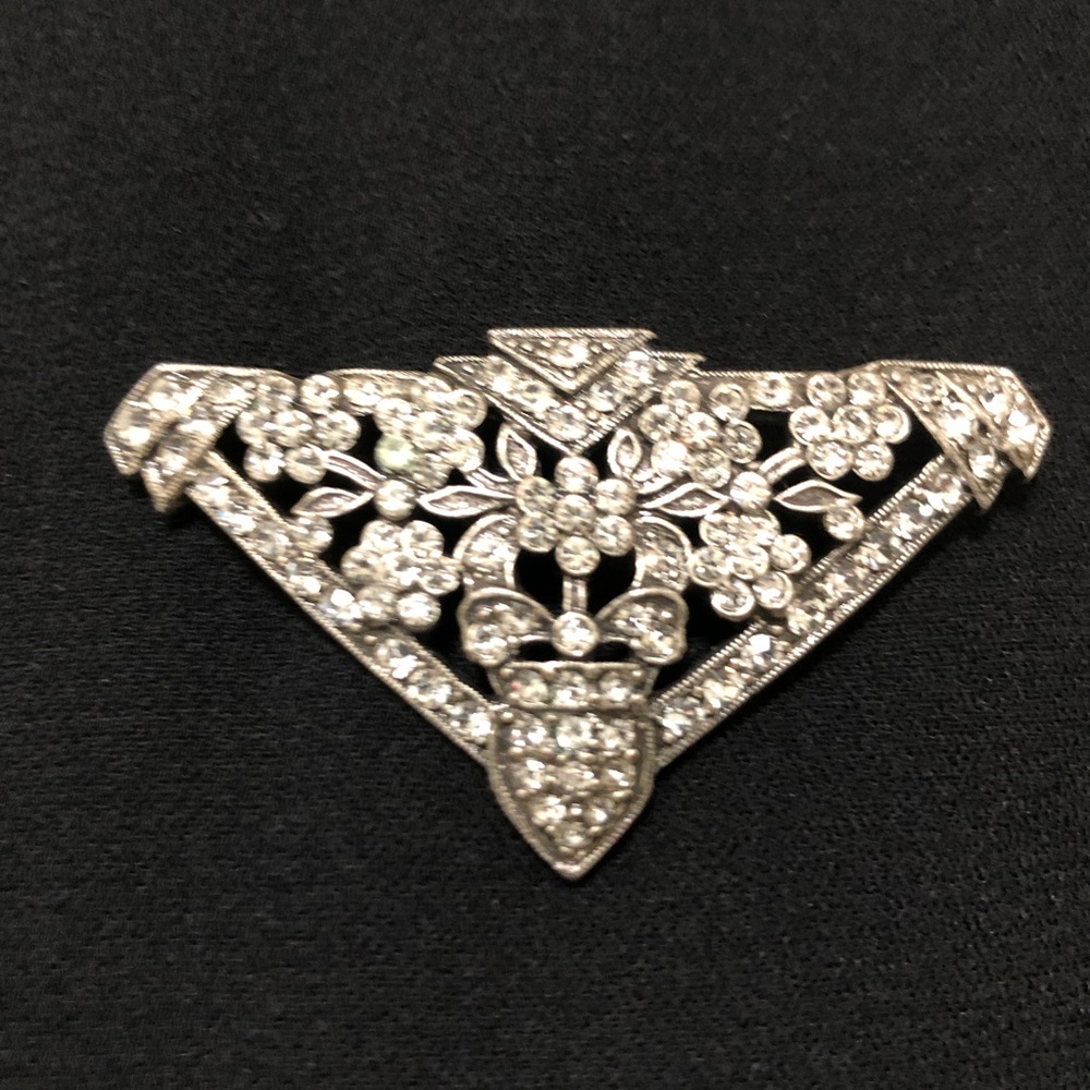 🥳HP..Sweet Romance Brooch by ….Shelly Cooper